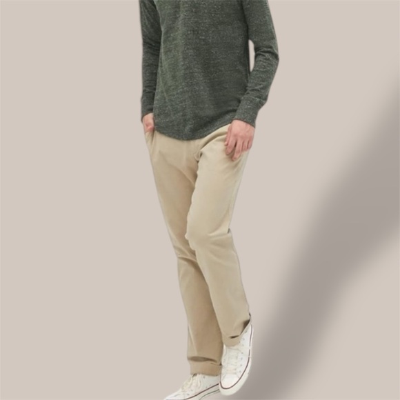 Gap Khakis Tailored Straight Fit Traditional Flat Front Size 34x34 NWOT - Picture 3 of 10